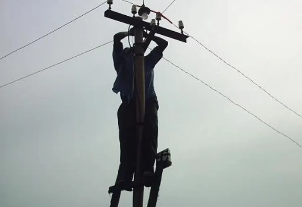 Hijo de inquilina se roba el cable de la electricidad del inmueble donde alquilan